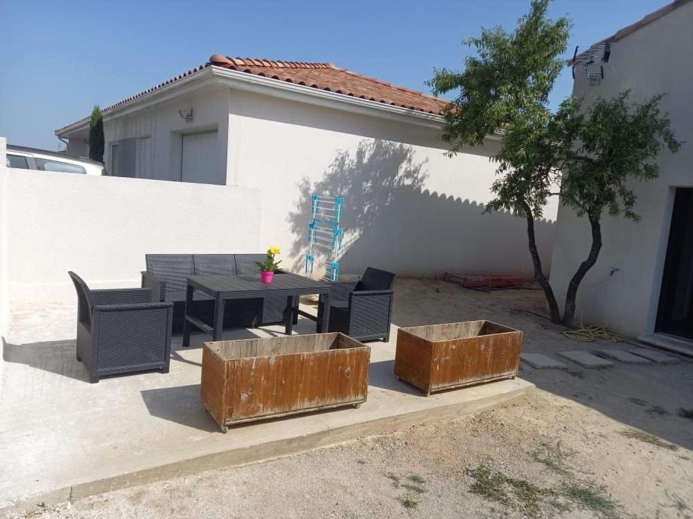 Cosy-Loft Industriel , Jacuzzi , Wifi , 6 Personnes Max Villa Aigues-Vives  Eksteriør bilde
